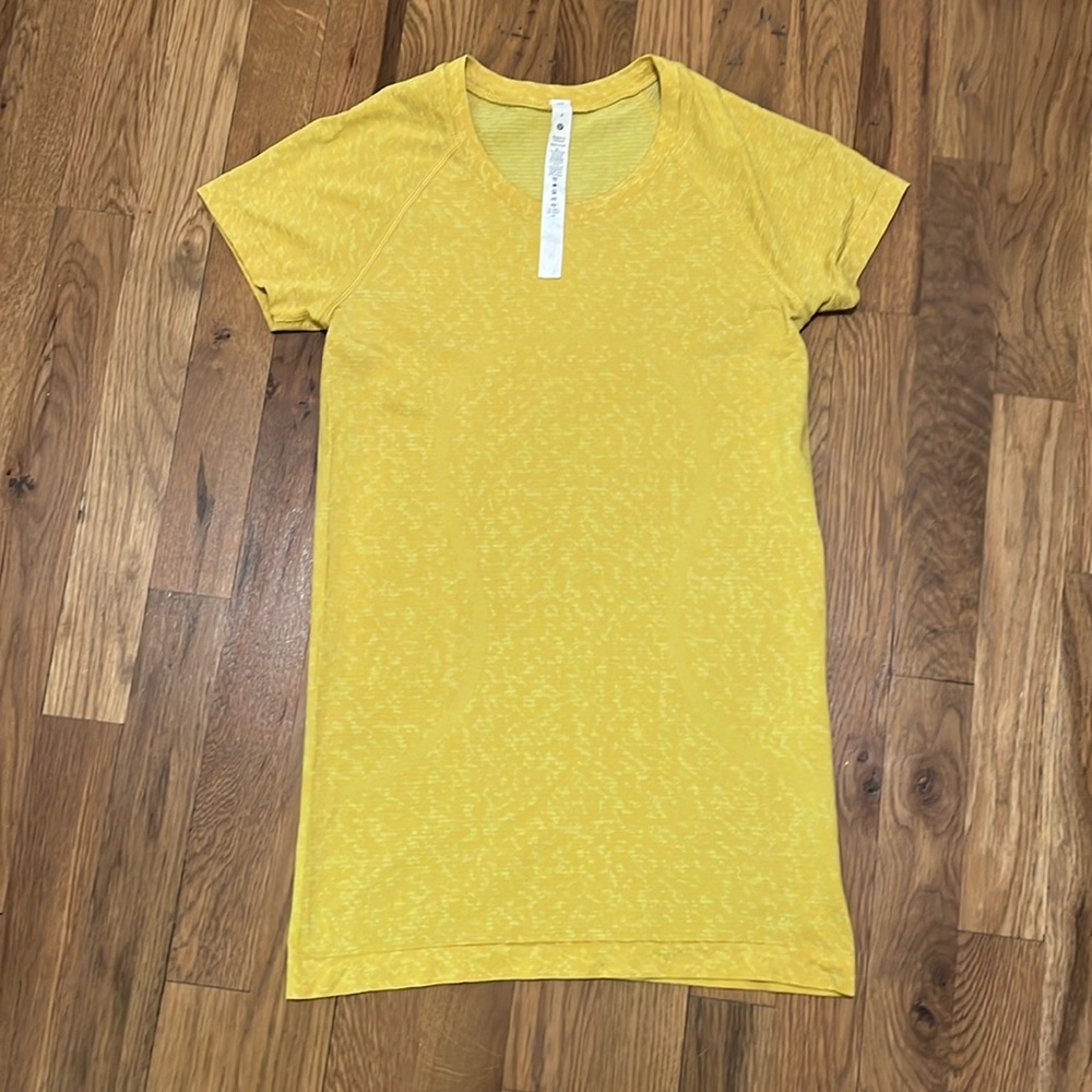 Lululemon Swiftly Tech Size 4